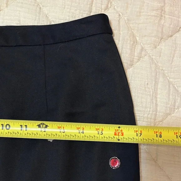 WH/BM Embellished Black Skirt Sz 4 - Picture 11 of 15
